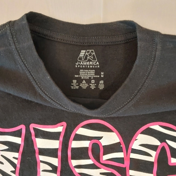 Carolina Gamecocks USC Pink Women's T-Shirt Size Medium - Stylish & Sporty - Picture 4 of 4